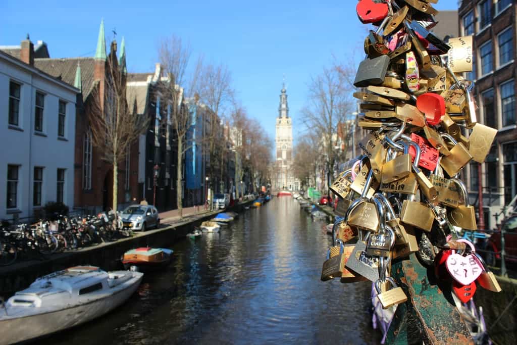 A Travel Guide to Amsterdam, The Netherlands - CurlsandBeautyDiary